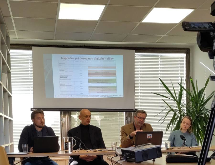 Novinarska konferenca "Kako vključujoča in uspešna je Slovenija pri oblikovanju in doseganju digitalnih ciljev EU?"